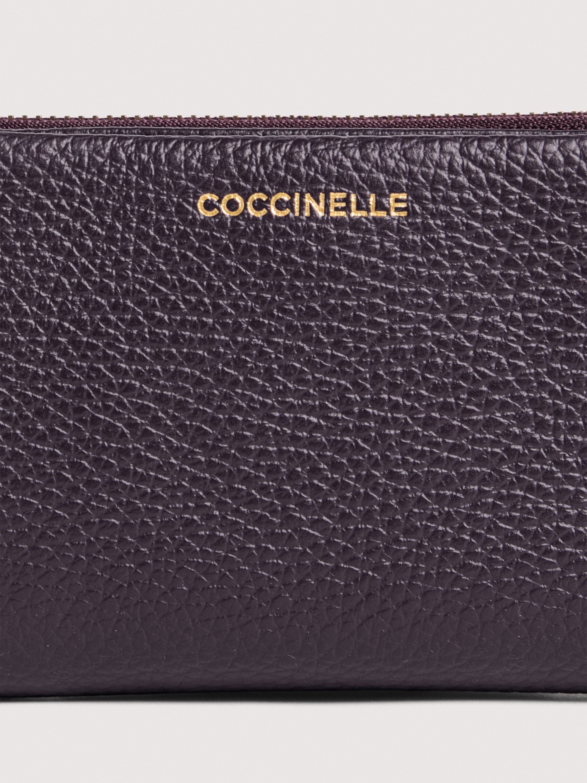 Coccinelle C-ME SOFTY V87 PRUNE - immagine 3