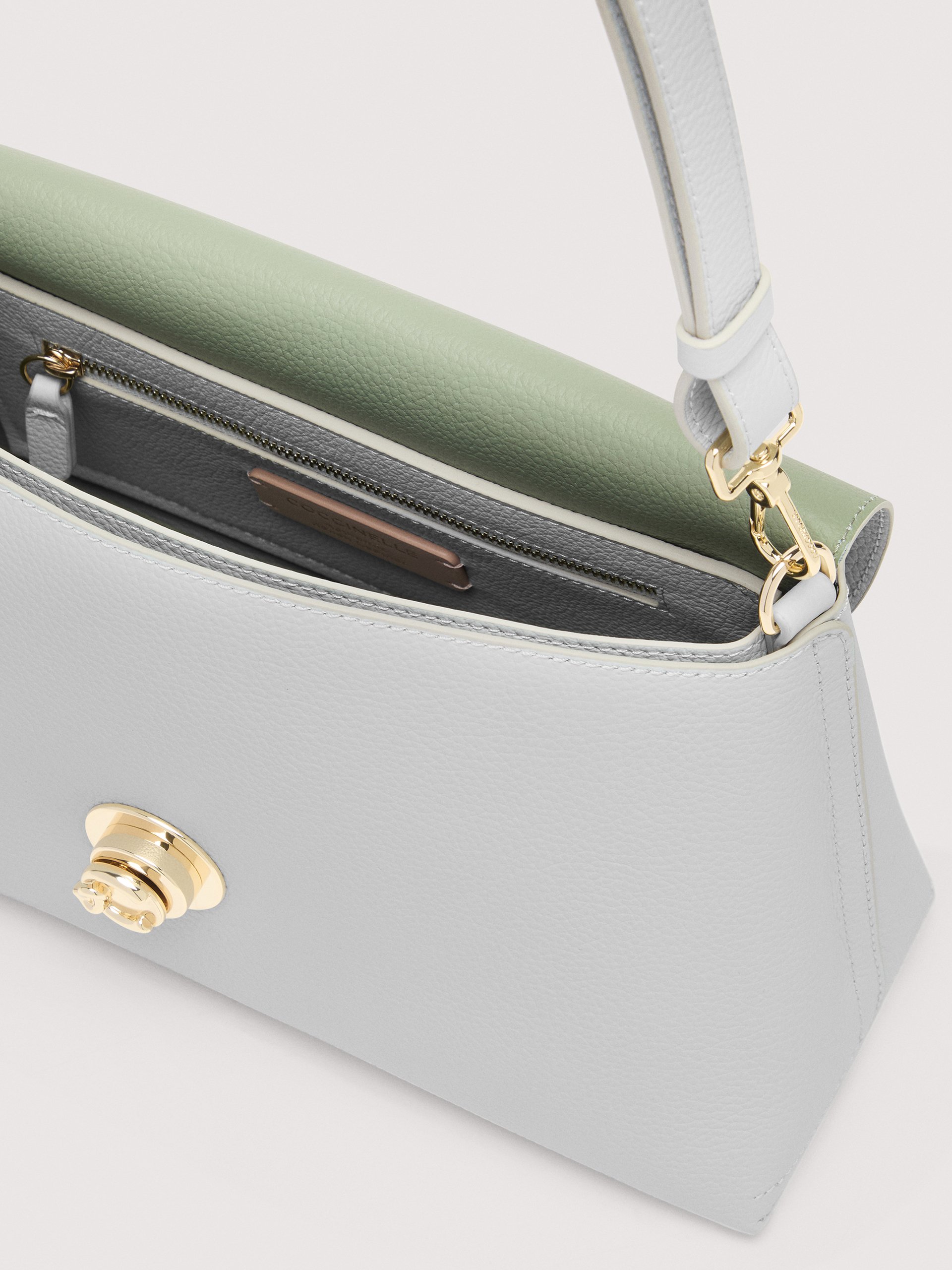 COCCINELLE NIKLA 686 SNOW GREENERY - immagine 3