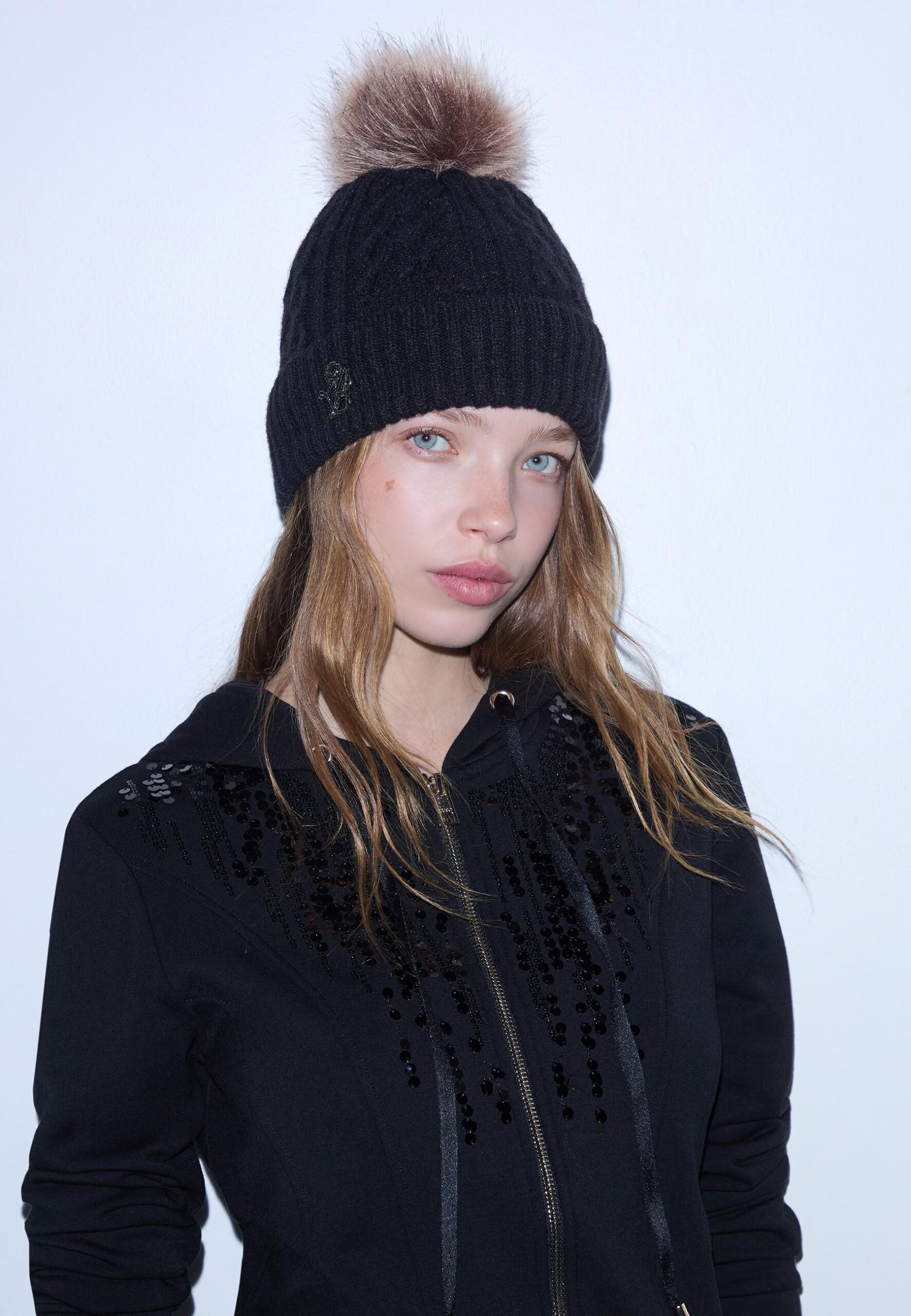 LIU JO BEANIE TRECCE PONPON NERO 22222