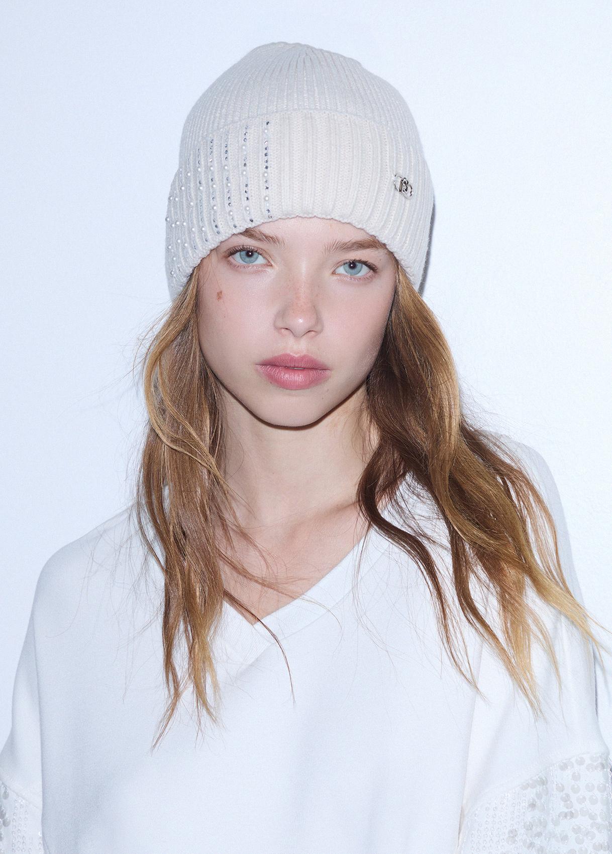 LIU JO BEANIE CON APPLICAZIONI 00192 BURRO - immagine 3