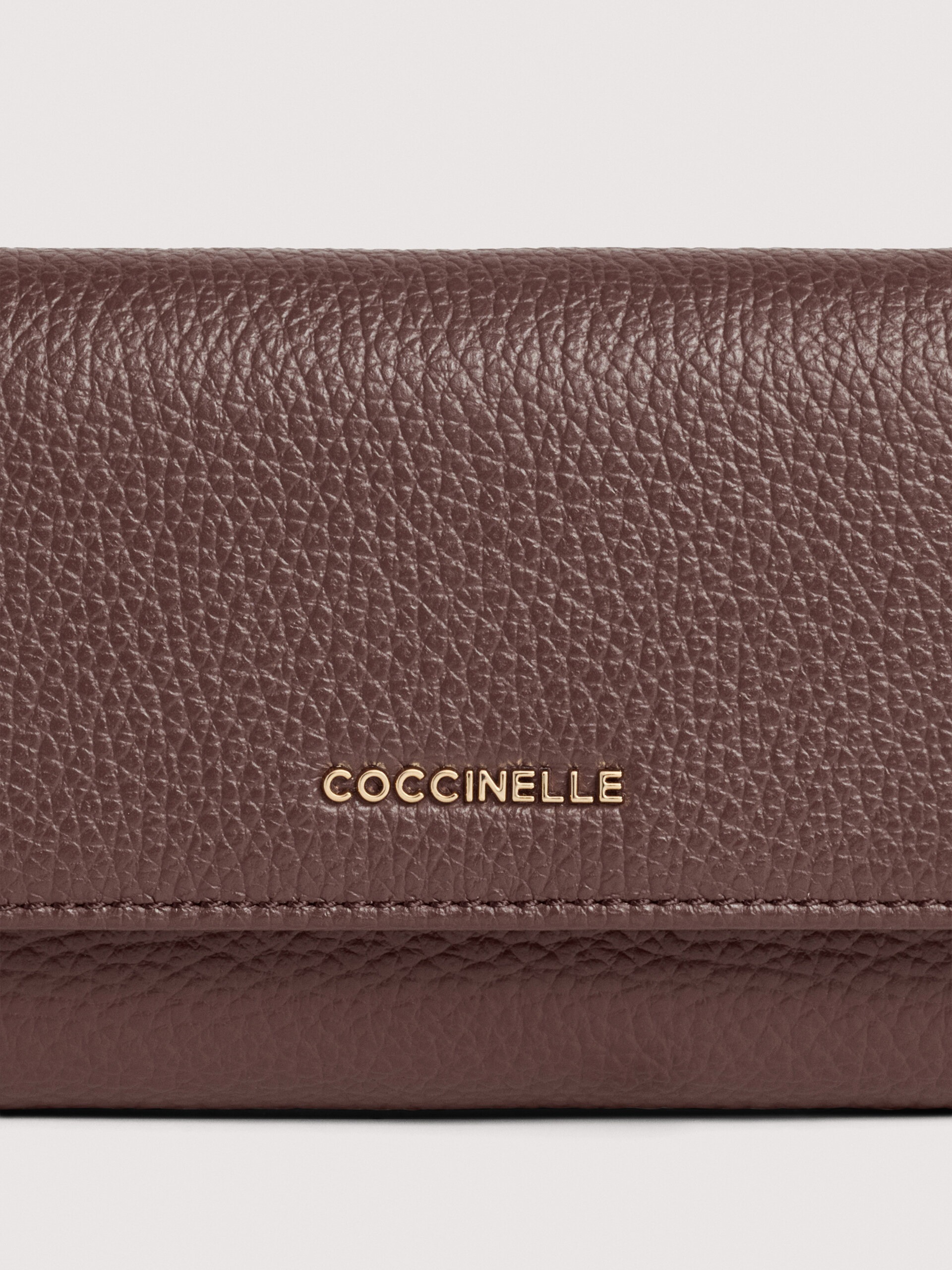 COCCINELLE METALLIC SOFT R49 BERRY - immagine 3